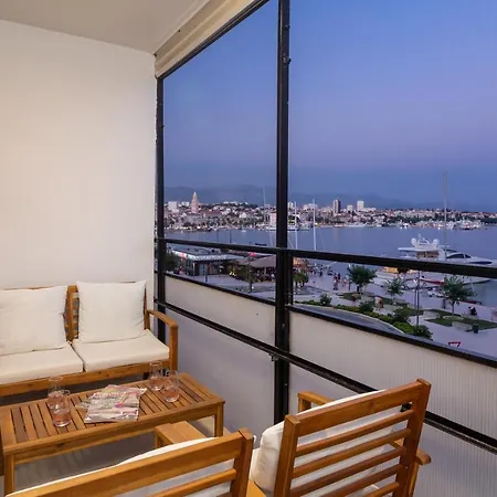 Sun And Sea Deluxe Apartments Split Exterior photo